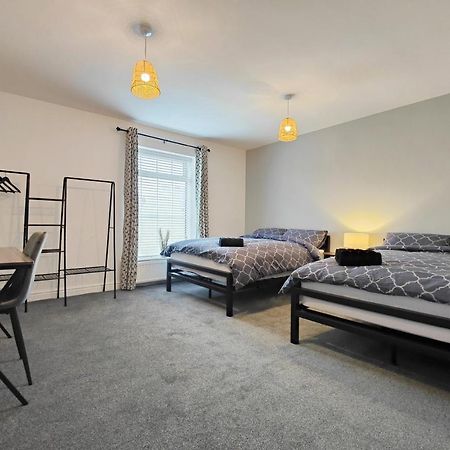 Vila Stott House - Bright Spacious Townhouse 15 Minutes To Central Manchester With Free Parking Exteriér fotografie