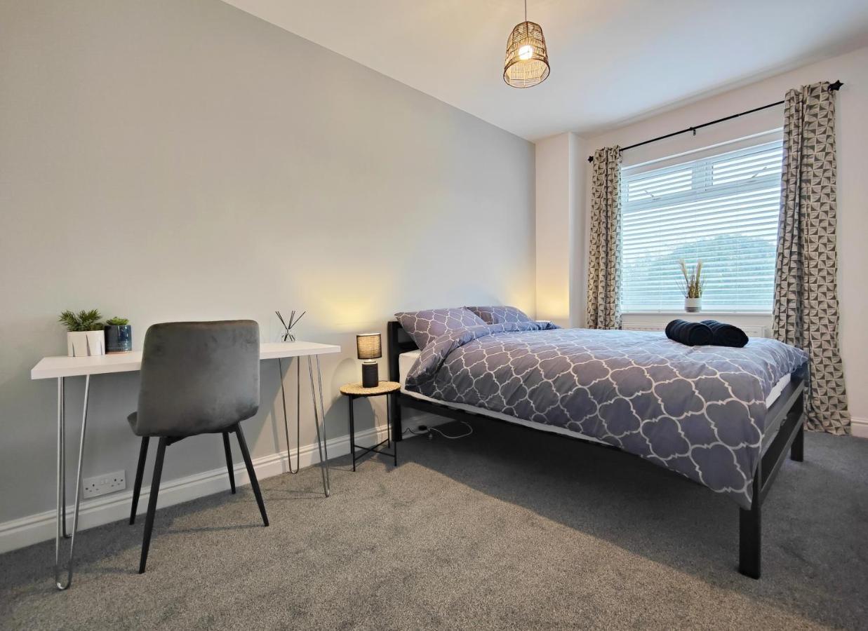 Vila Stott House - Bright Spacious Townhouse 15 Minutes To Central Manchester With Free Parking Exteriér fotografie