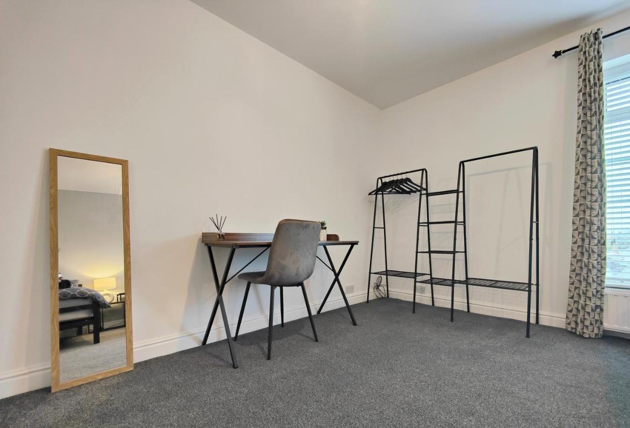 Vila Stott House - Bright Spacious Townhouse 15 Minutes To Central Manchester With Free Parking Exteriér fotografie